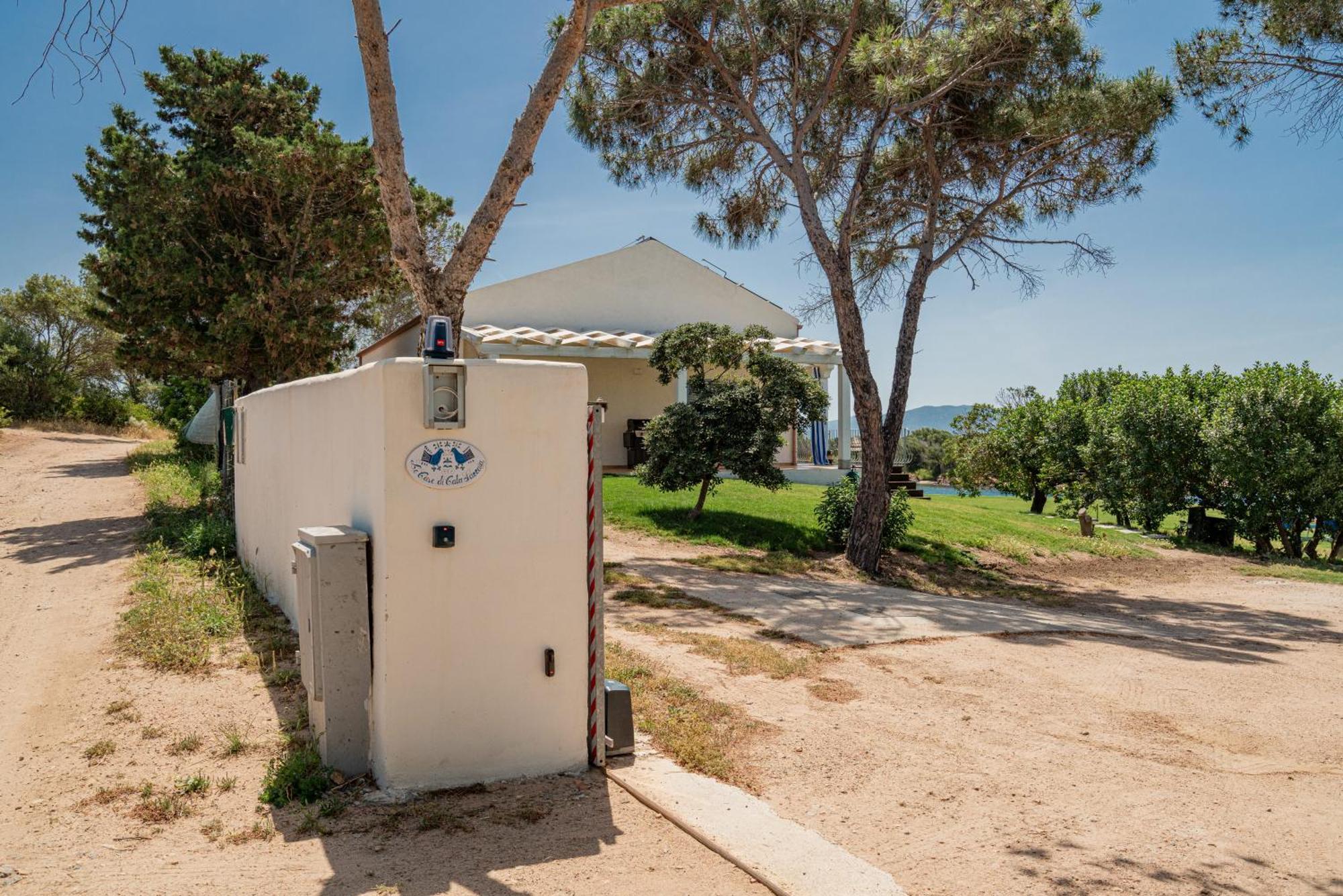 Case Al Mare Di Cala Saccaia Pittulongu Kültér fotó